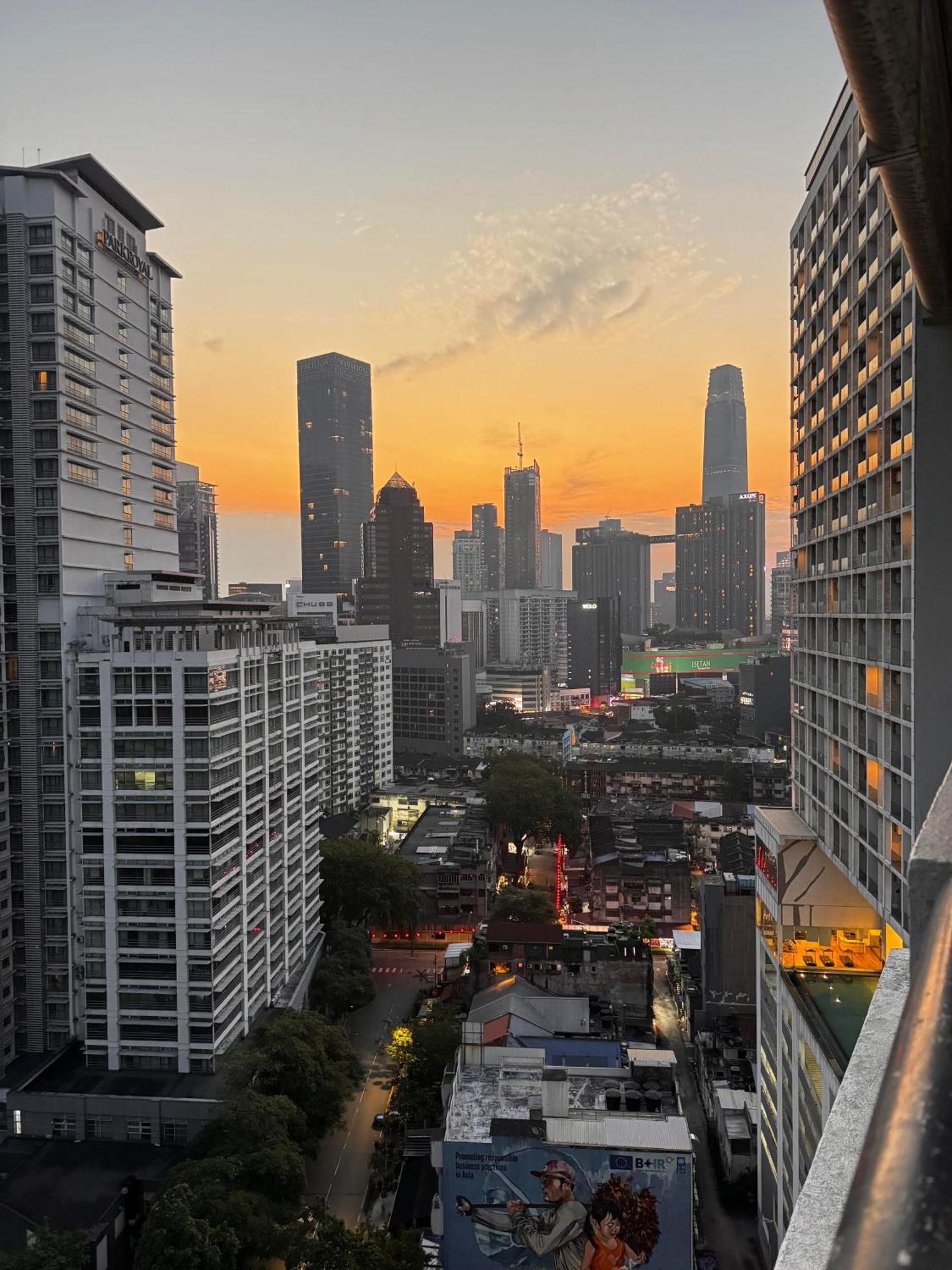 908 Bukit Ceylon 5 Minute To Jalan Alor Bukit Bintang Klcc Pavilion 2r2b 8 Pax *
